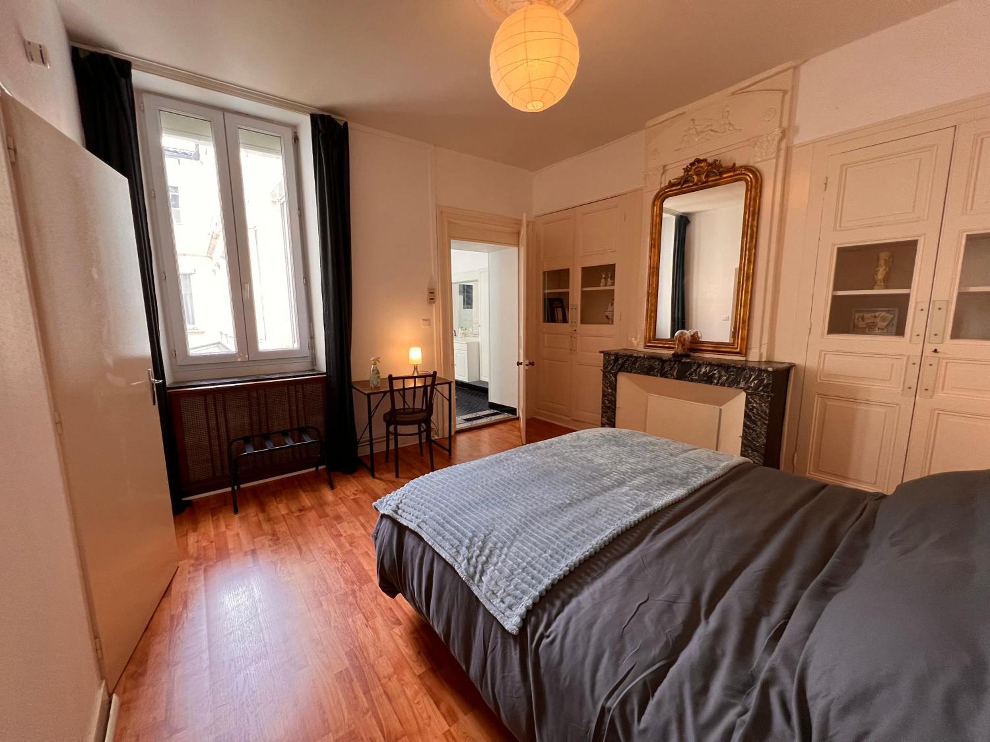 La Colbertine - Charming Apartment In Place Colbert Rochefort  Kültér fotó