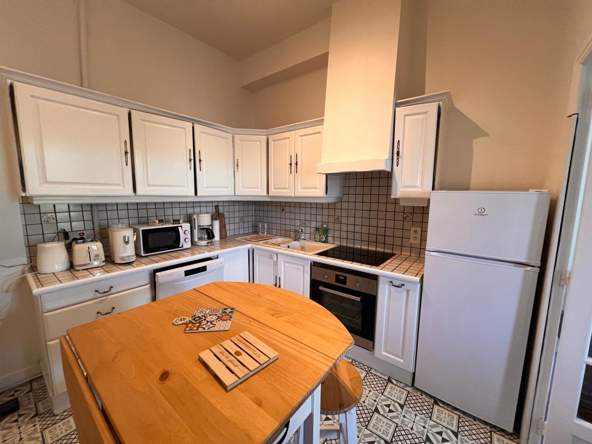 La Colbertine - Charming Apartment In Place Colbert Rochefort  Kültér fotó
